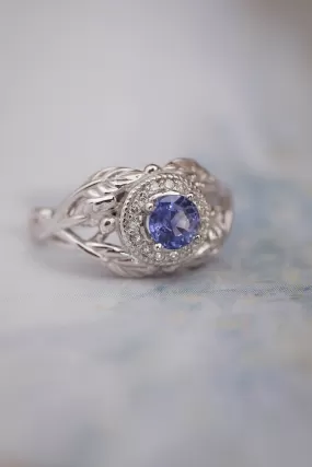 Leaf engagement ring with sapphire and diamonds / Tilia halo